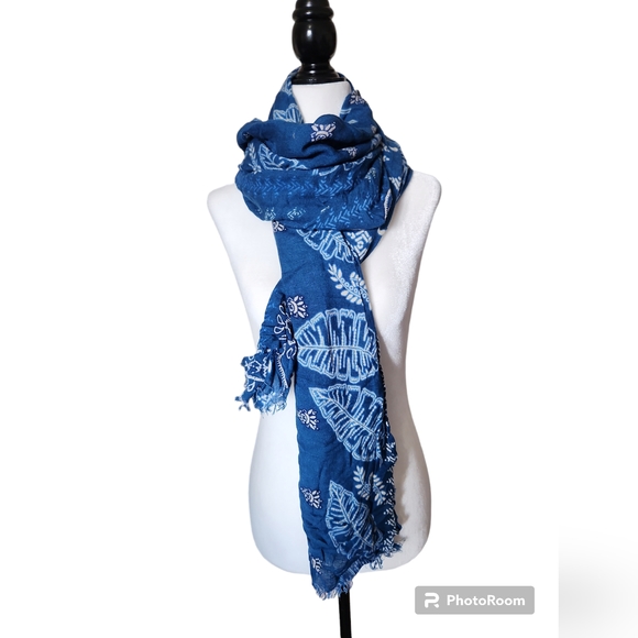 💜3/$20 ZARA scarf - Picture 1 of 5